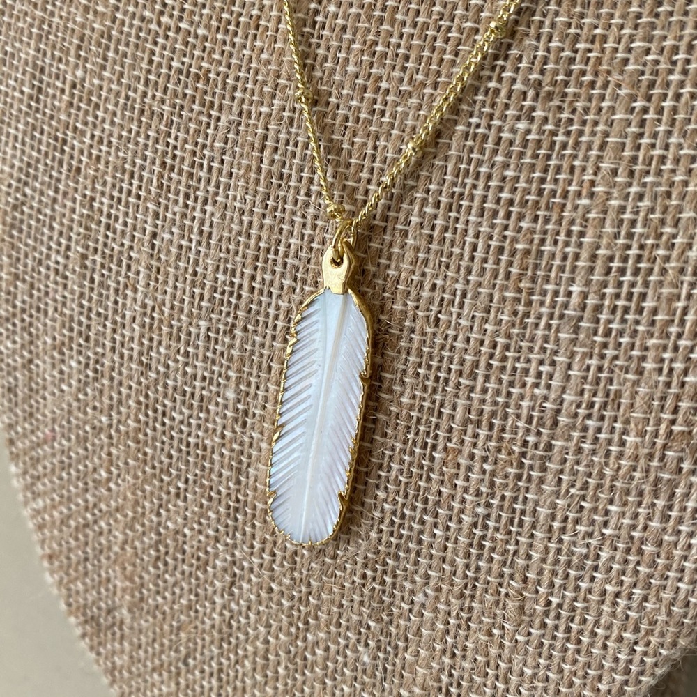 White Luxury Boho Carved Shell Pendant Necklace